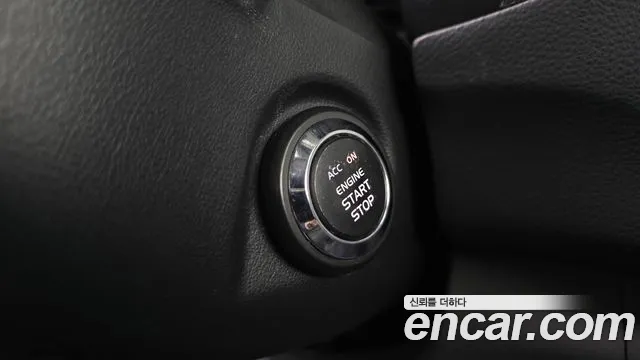 Hyundai Starex 2019 — фото 17
