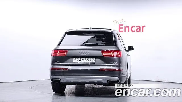 Audi Q7 2019 — фото 4