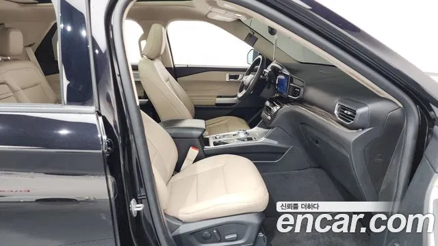 Ford Explorer 2023 — фото 11
