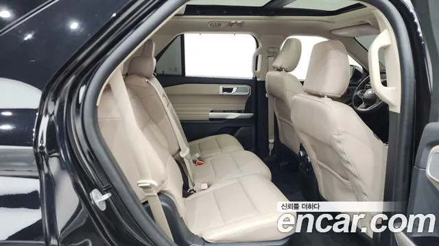 Ford Explorer 2023 — фото 12