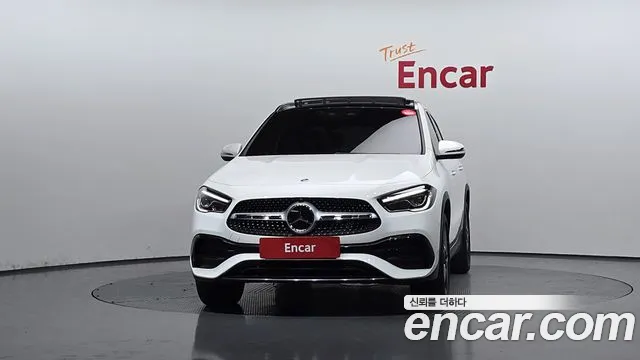 Mercedes-Benz GLA-Class 2023 — фото 3