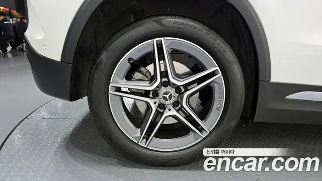 Mercedes-Benz GLA-Class 2023 — фото 5
