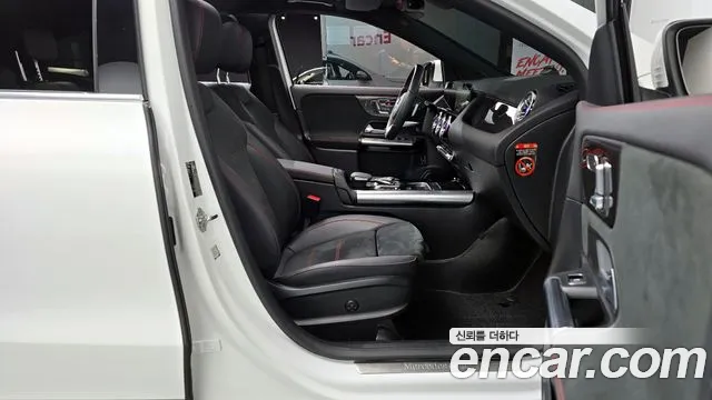 Mercedes-Benz GLA-Class 2023 — фото 11