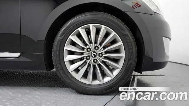 Hyundai Equus 2015 — фото 5