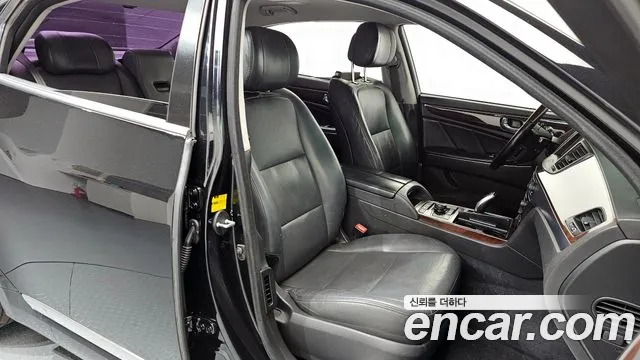 Hyundai Equus 2015 — фото 10