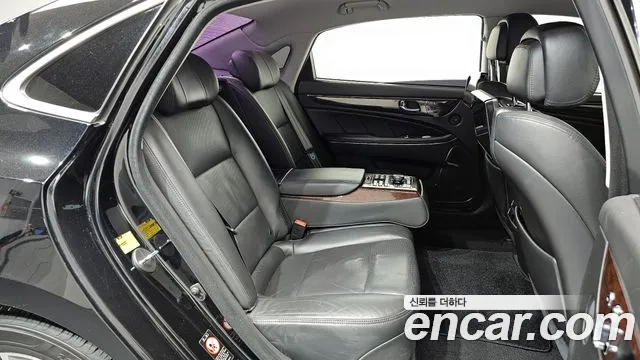 Hyundai Equus 2015 — фото 12