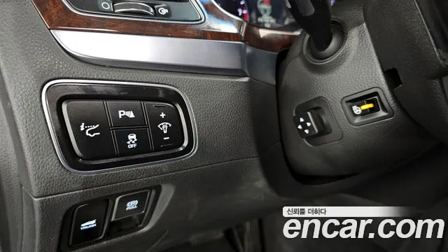 Hyundai Equus 2015 — фото 14