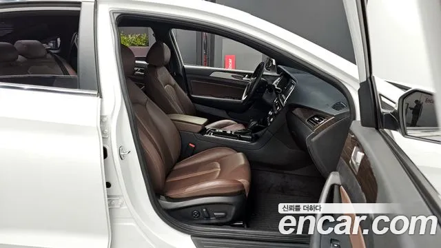 Hyundai Sonata 2018 — фото 11