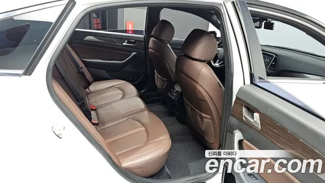 Hyundai Sonata 2018 — фото 12