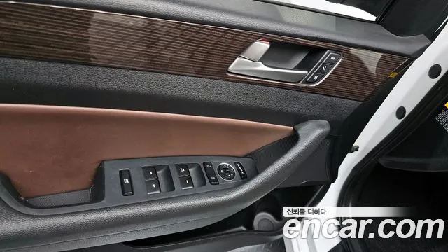 Hyundai Sonata 2018 — фото 18