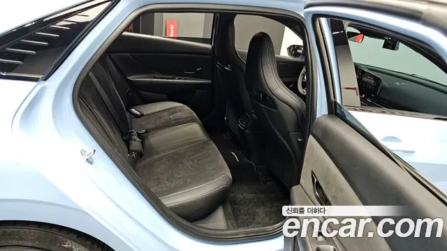 Hyundai AVANTE 2023 — фото 12