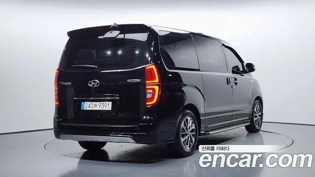 Hyundai Starex 2020 — фото 2