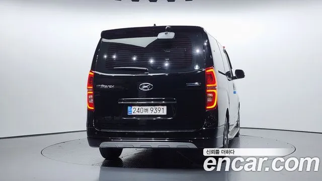 Hyundai Starex 2020 — фото 4