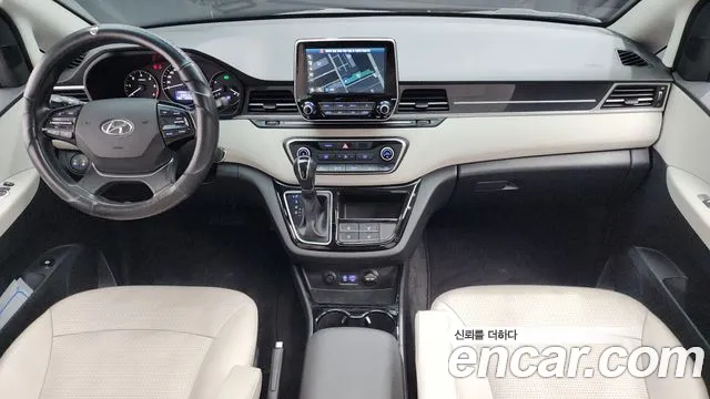 Hyundai Starex 2020 — фото 7