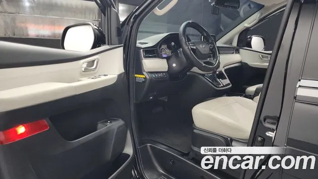 Hyundai Starex 2020 — фото 10