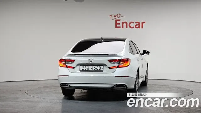 Honda Accord 2018 — фото 3