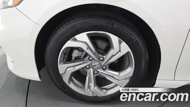Honda Accord 2018 — фото 4