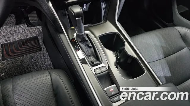 Honda Accord 2018 — фото 8