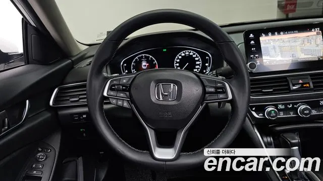 Honda Accord 2018 — фото 12