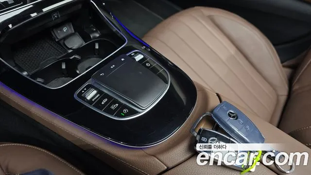 Mercedes-Benz E-Class 2023 — фото 14