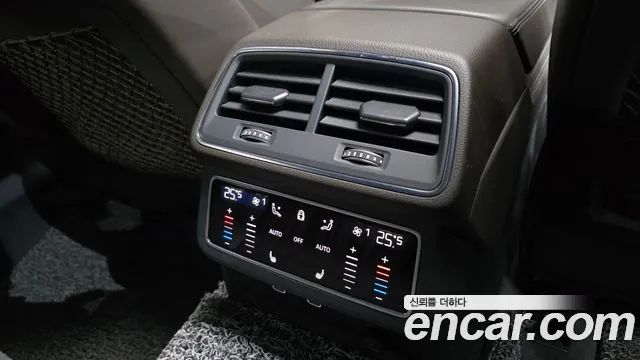 Audi A7 2021 — фото 19
