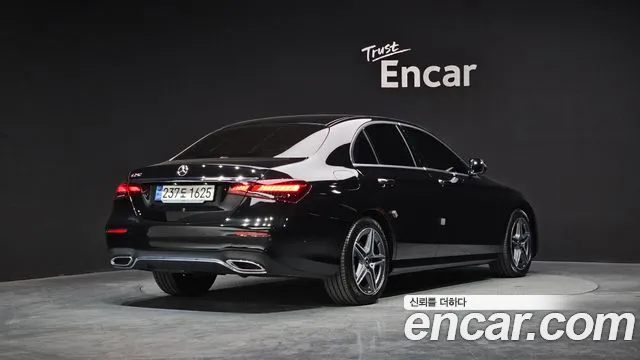 Mercedes-Benz E-Class 2023 — фото 2