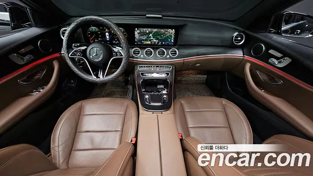 Mercedes-Benz E-Class 2023 — фото 7
