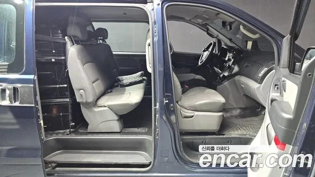 Hyundai Starex 2011 — фото 11