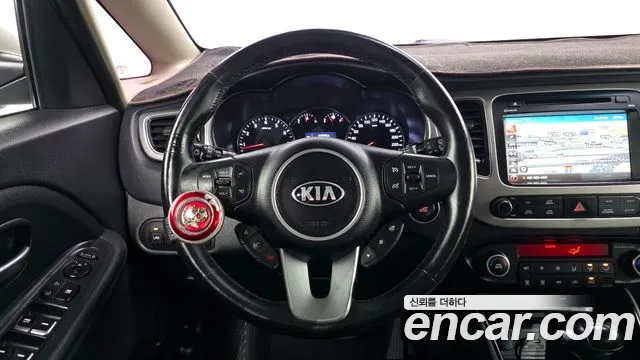 Kia Carens 2015 — фото 13
