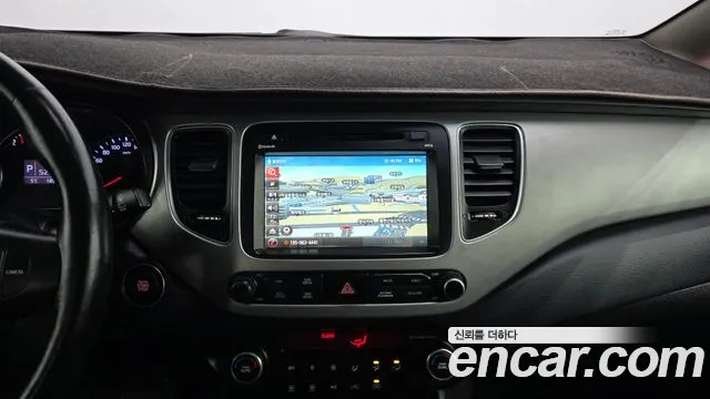 Kia Carens 2015 — фото 16