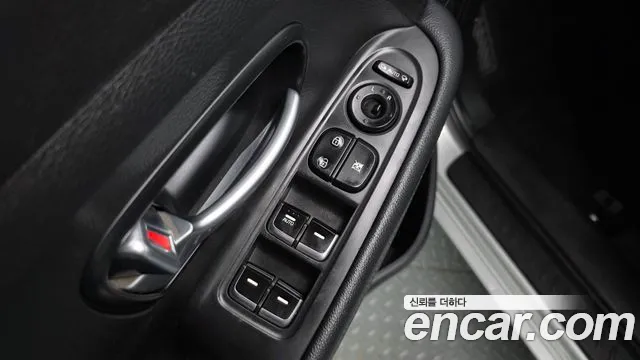 Kia Carens 2015 — фото 17