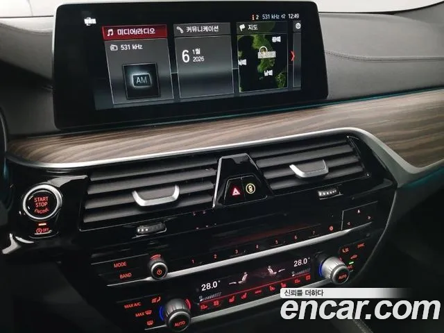 BMW 5-Series 2017 — фото 14