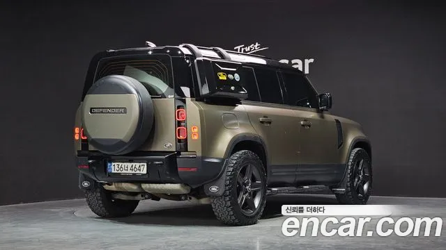 Land Rover Defender 2022 — фото 2