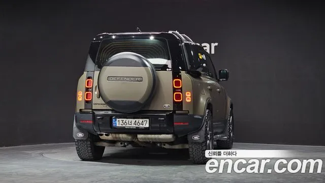 Land Rover Defender 2022 — фото 4