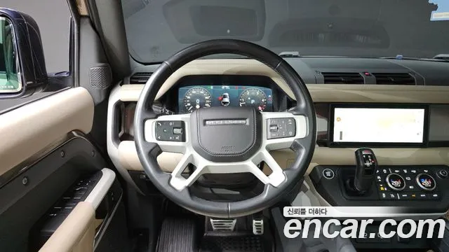 Land Rover Defender 2022 — фото 13
