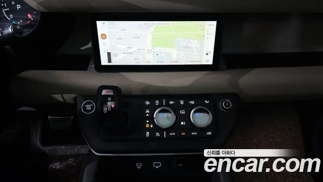 Land Rover Defender 2022 — фото 14