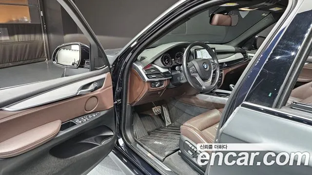 BMW X5 2018 — фото 11