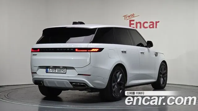Land Rover Range Rover Sport 2025 — фото 2