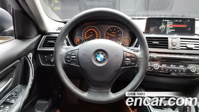 BMW 3-Series 2016 — фото 13