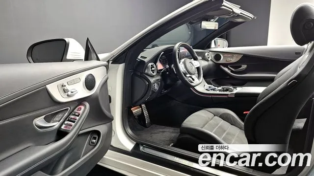 Mercedes-Benz C-Class 2023 — фото 12