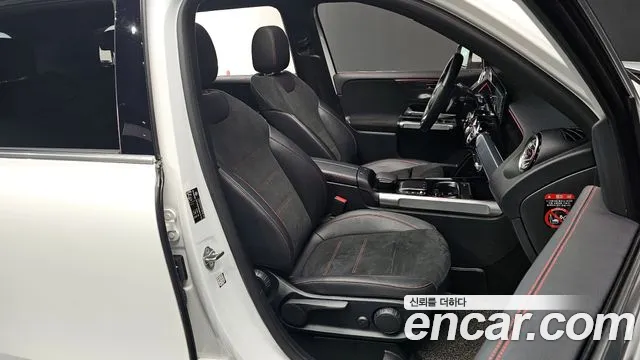 Mercedes-Benz GLB-Class 2022 — фото 10