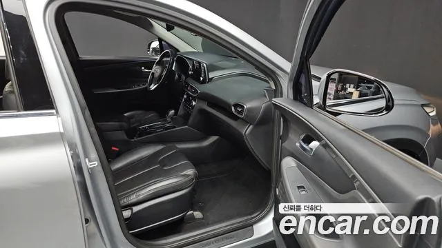 Hyundai Santafe 2019 — фото 10