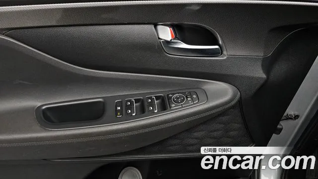Hyundai Santafe 2019 — фото 17