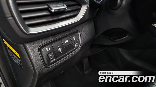 Hyundai Santafe 2019 — фото 18