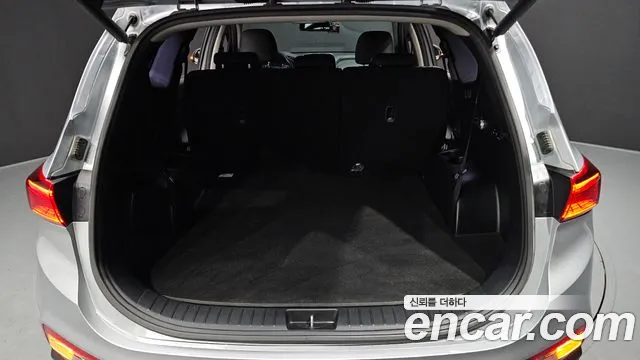 Hyundai Santafe 2019 — фото 20