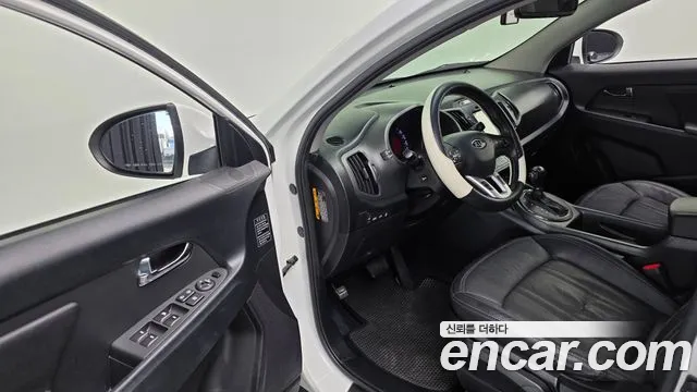 Kia Sportage 2012 — фото 11
