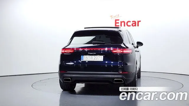 Porsche Cayenne 2021 — фото 4