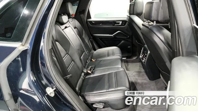 Porsche Cayenne 2021 — фото 12