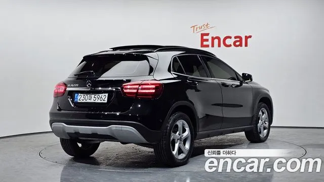 Mercedes-Benz GLA-Class 2018 — фото 2