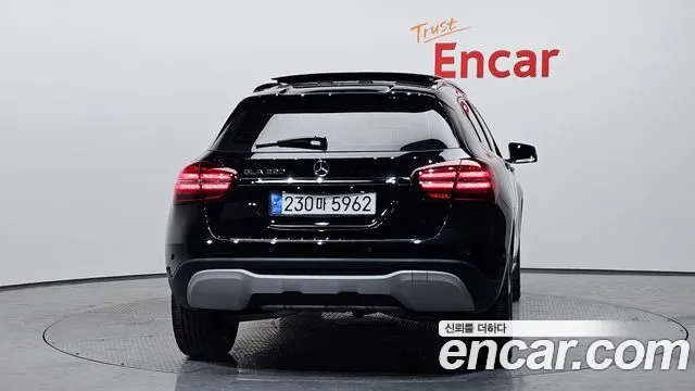 Mercedes-Benz GLA-Class 2018 — фото 4